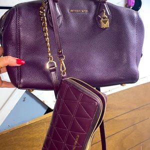 Michael kors purse and matching wallet